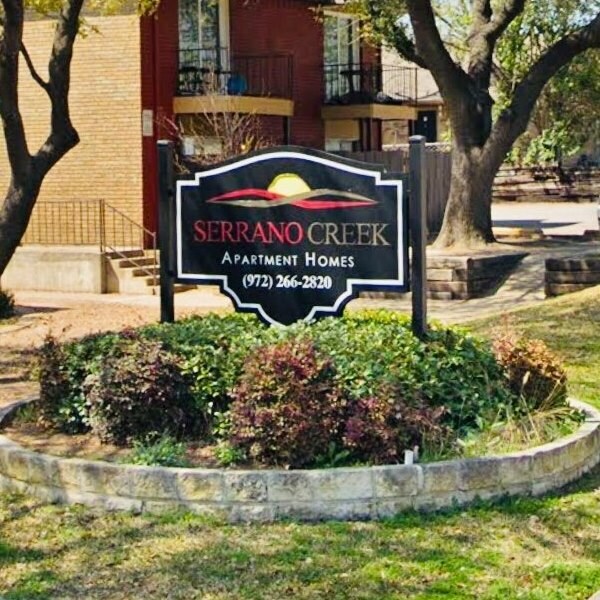 Building Photo - 511 W Dickey Rd