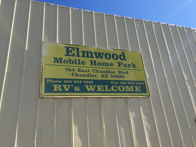 Building Photo - Villa Nueva