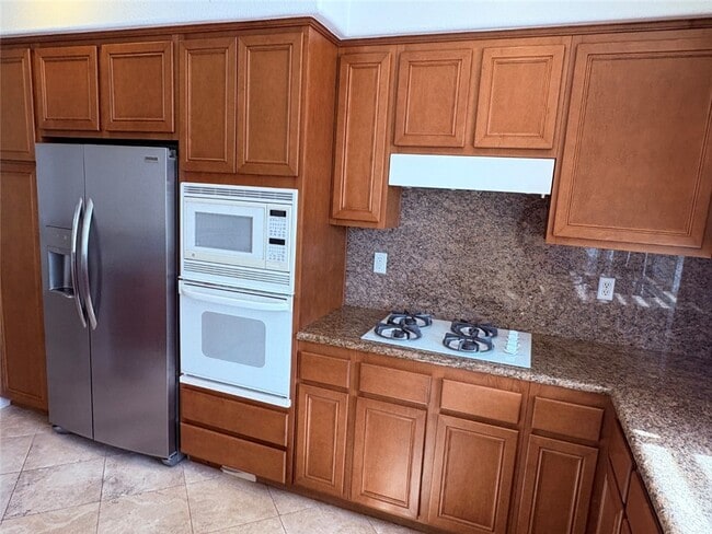 Building Photo - 24 Country Walk Dr