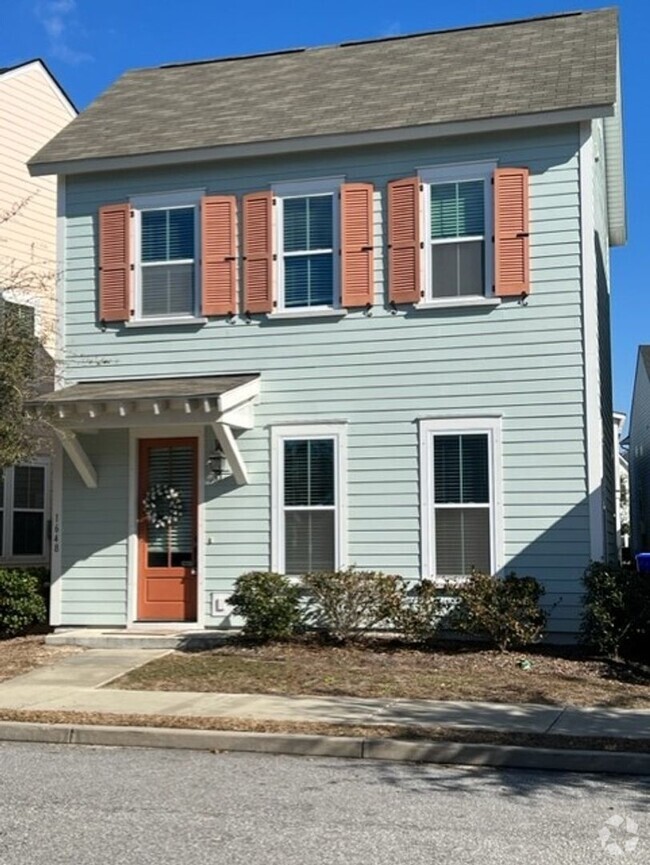 Building Photo - First Month Rent FREE!...Nice 3 Bedroom in...