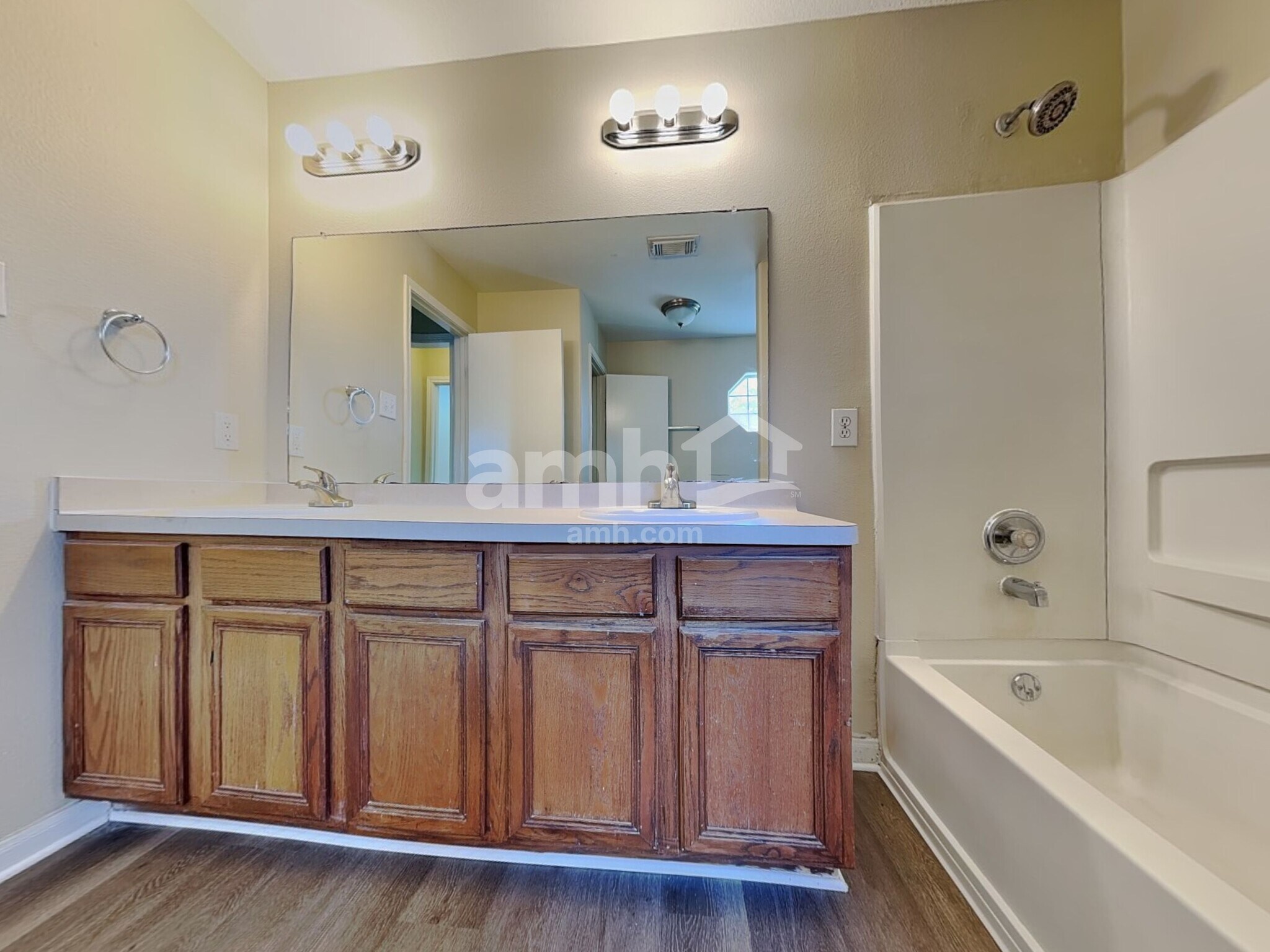 Building Photo - 11814 E Galwan Cir
