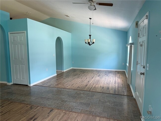 Building Photo - 3 Lindwood Ct