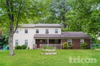 Building Photo - 2390 Karen Ln