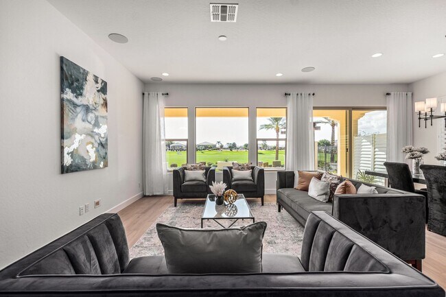 Building Photo - Luxury Rental in Queen Creek - Try Before You Buy