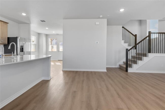 Building Photo - 241 Leeland Dr