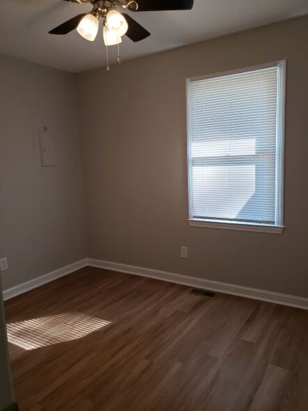 Building Photo - 3104 Sawyer St