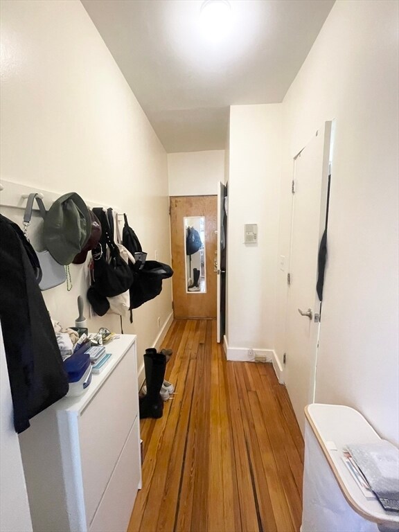 Building Photo - 68 Myrtle St