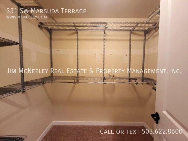 Building Photo - 331 SW Marsuda Terrace