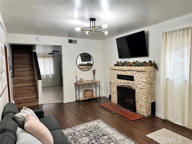 Building Photo - 32064 Hunsaker Way