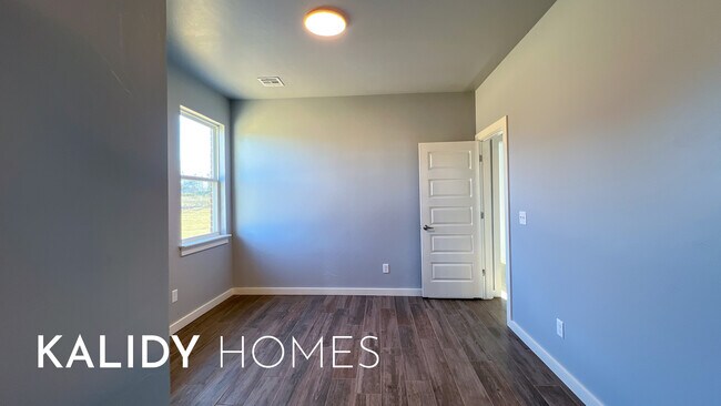 Building Photo - 218 Olde Ml Ct