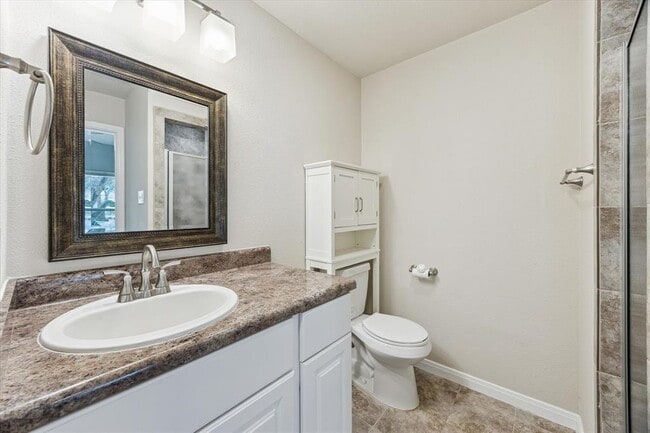 Building Photo - 6600 Valleyside Rd