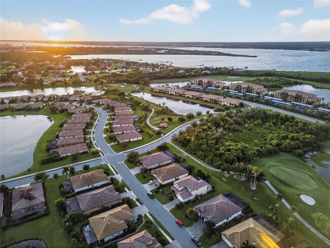 Building Photo - 6474 Willowshire Way