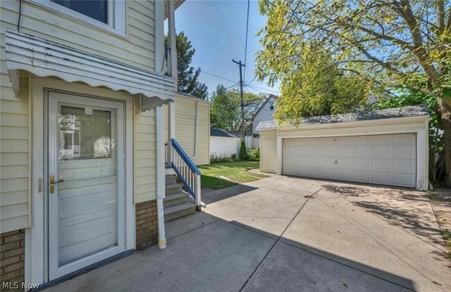 Building Photo - 3702 W 135th St