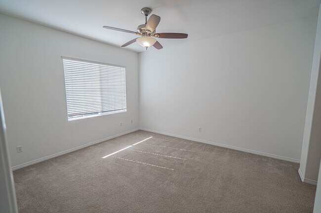 Building Photo - West Creek 3 Bedroom Townhome for Rent in ...