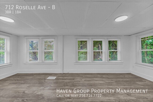 Building Photo - 712 Roselle Ave