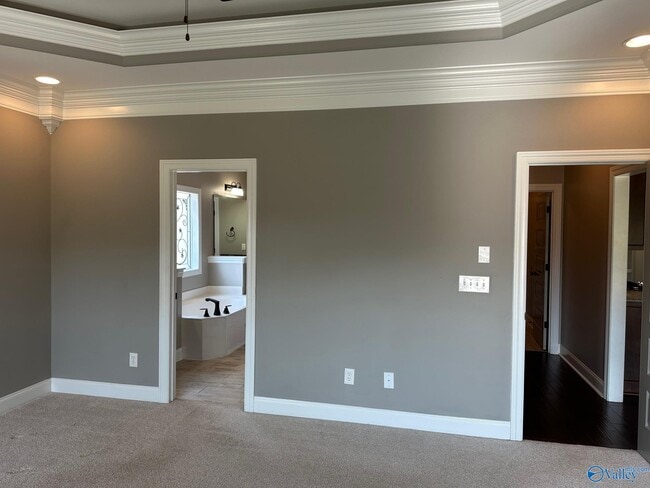 Building Photo - 111 Canyon Dr