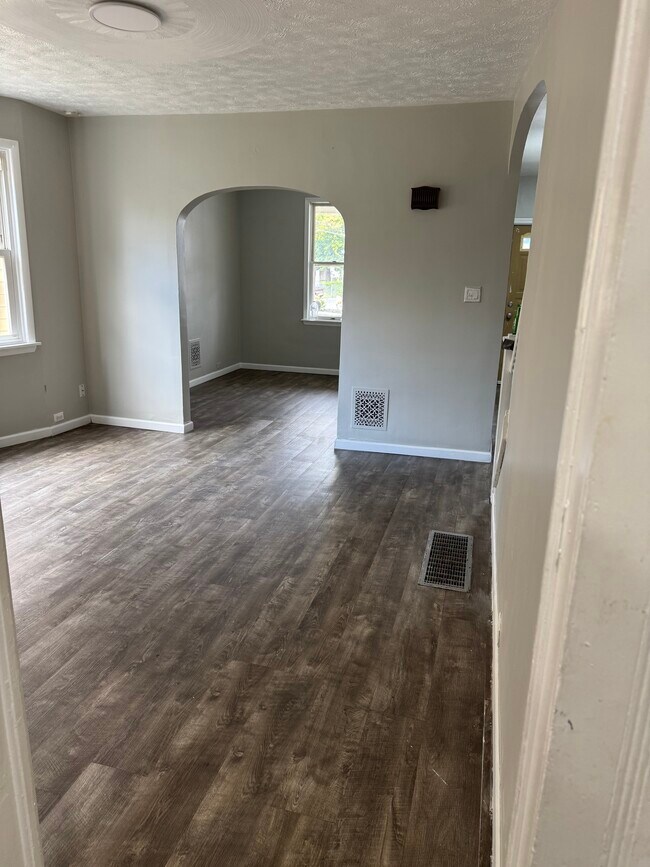 Building Photo - 92 Lockhart St