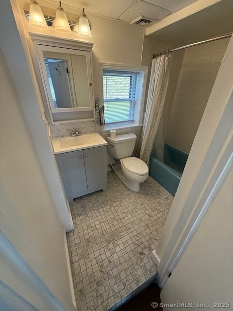 Building Photo - 15 Bolles Ct