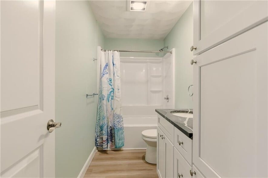 Building Photo - 47 Windsor Rd