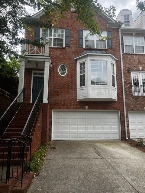 Primary Photo - 212 Macleans Cross Ln SE