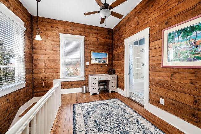 Building Photo - 3811 Avenue O