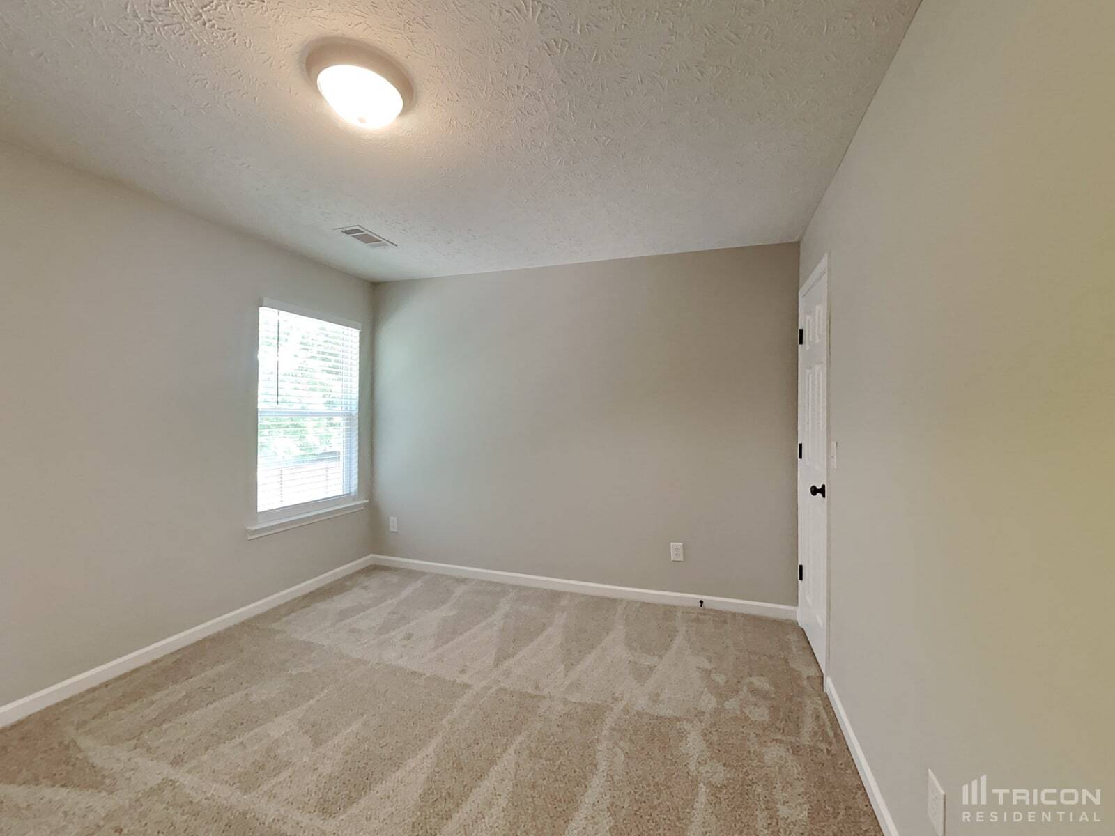 Building Photo - 174 Vintage Cir