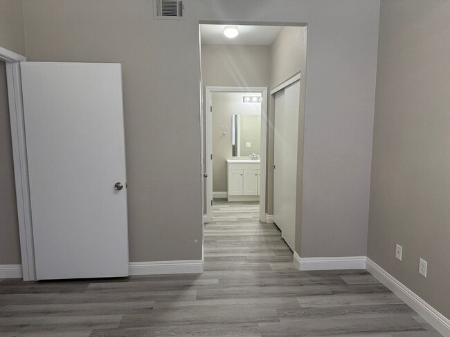 Building Photo - 2BD/2BATH CONDO