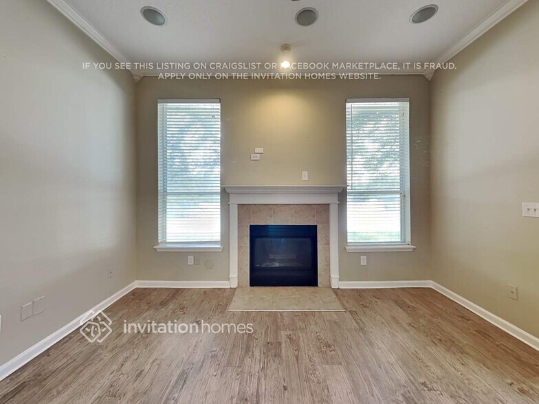 Building Photo - 13928 Fish Eagle Dr E