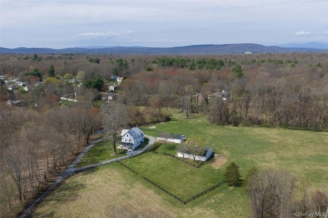 Building Photo - 1777 NY-9G
