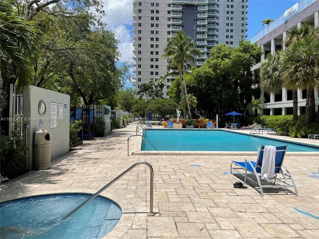 Building Photo - 850 N Miami Ave