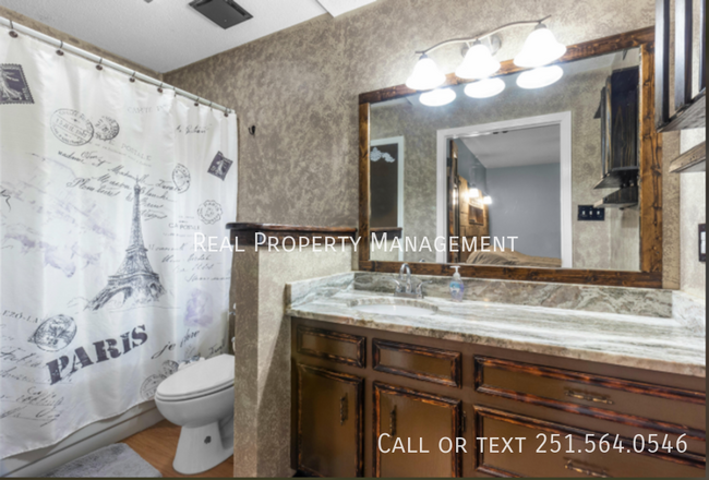 Building Photo - 7044 Carrabelle Key