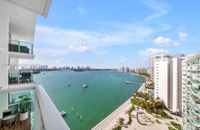 Building Photo - 1000 West Ave