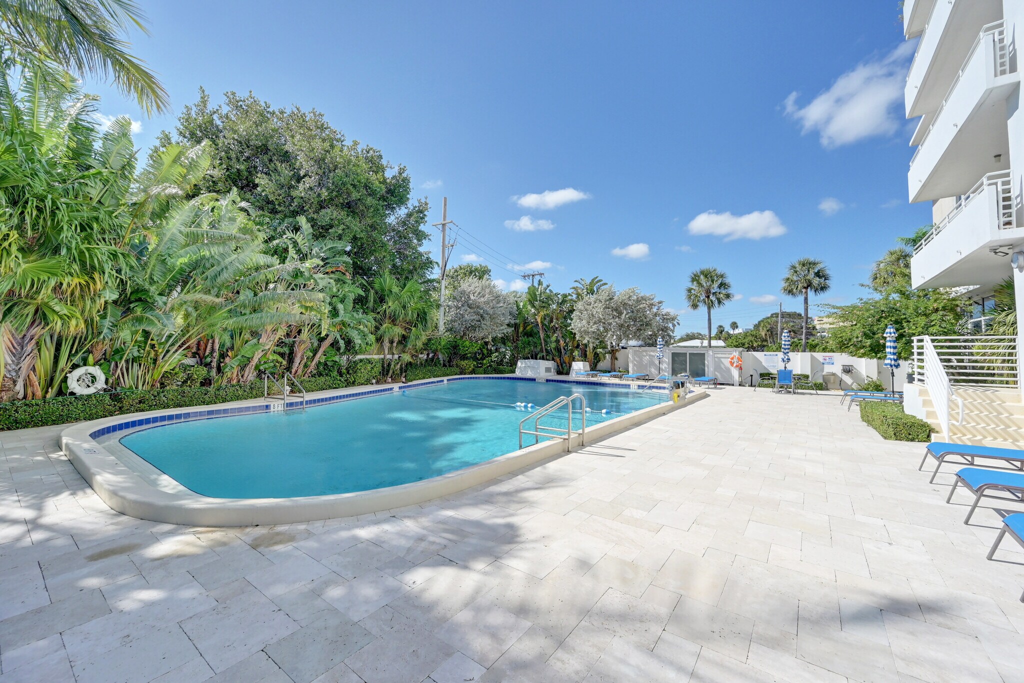 Building Photo - 888 Intracoastal Dr