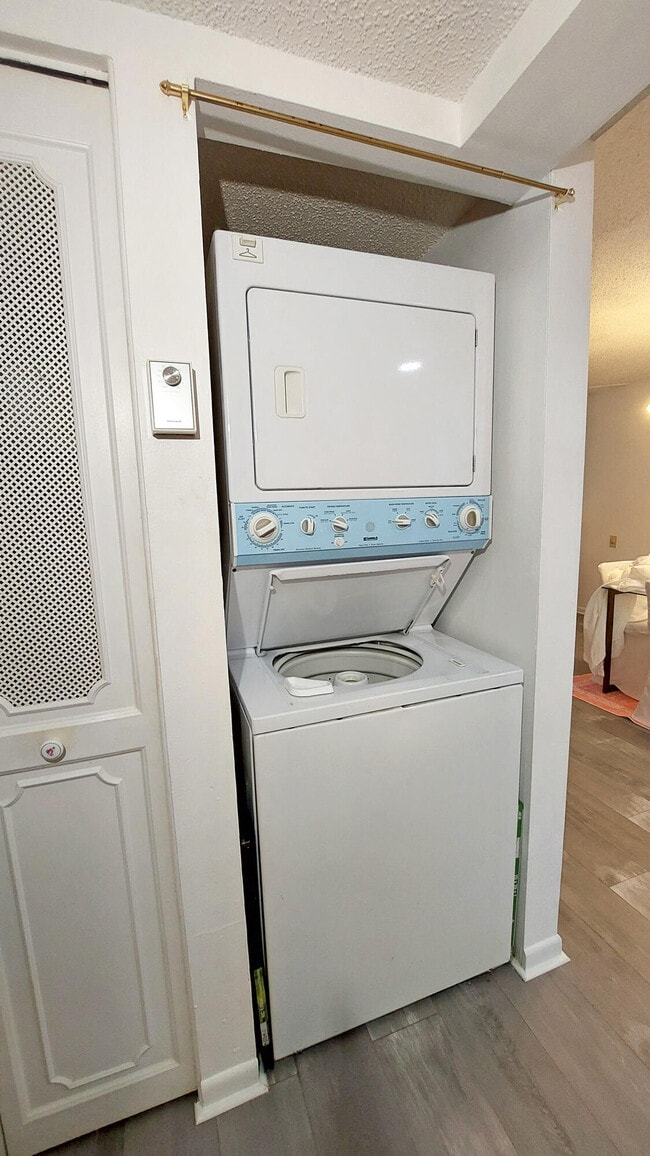 Building Photo - 367 S Federal Hwy