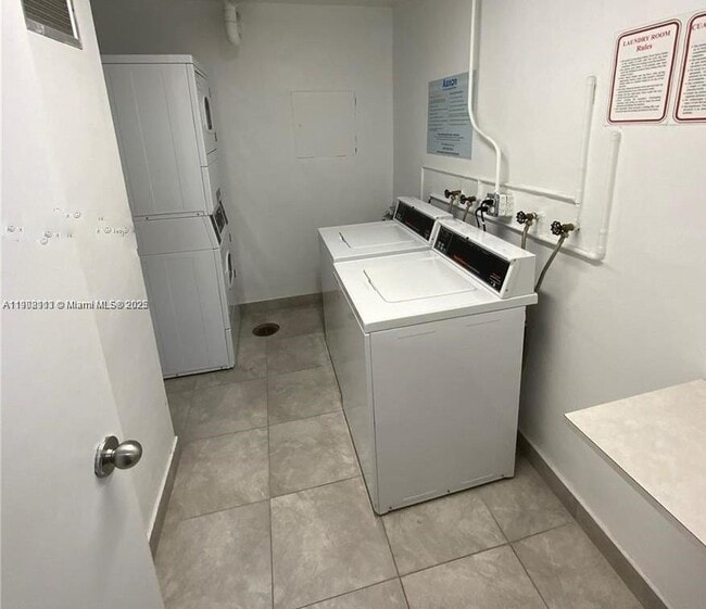 Building Photo - 1865 79th Street Causeway