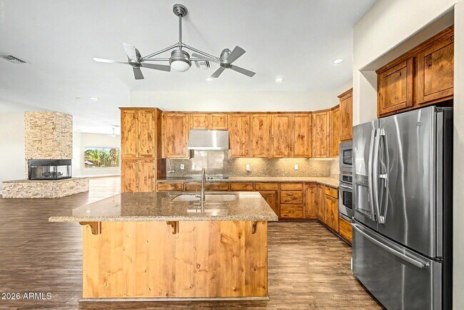 Building Photo - 15452 Chicory Dr