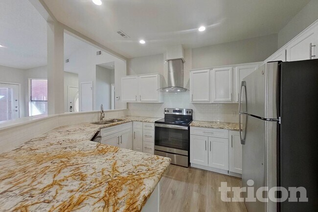 Building Photo - 1121 Cypress Ln