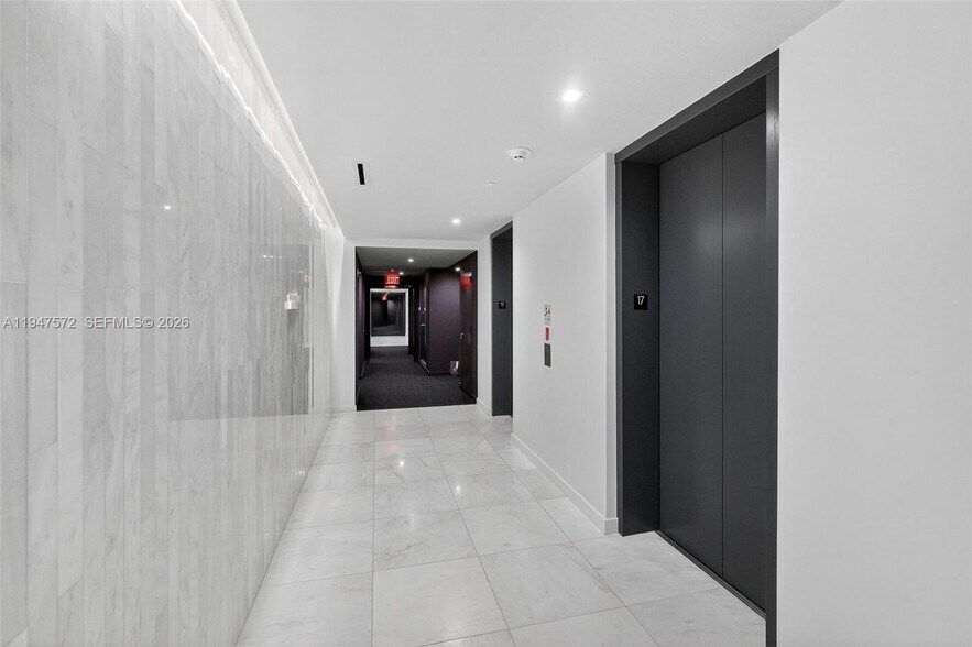 Building Photo - 68 SE 6th St