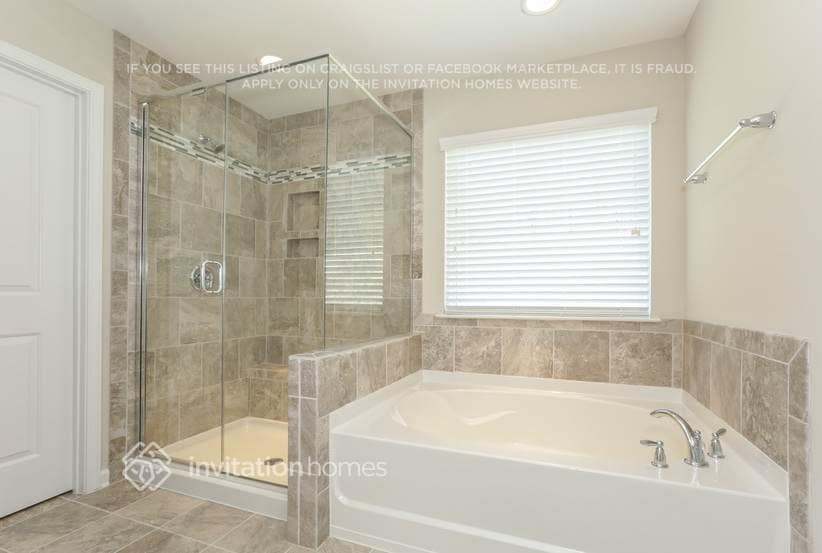 Building Photo - 5730 Verrazano Dr