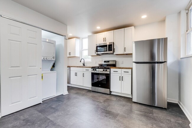 Building Photo - 925 Manton Wy