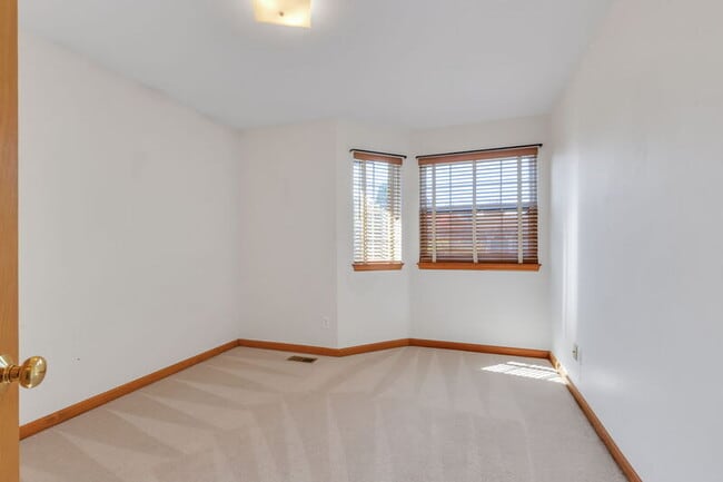 Building Photo - 9584 Las Colinas Dr
