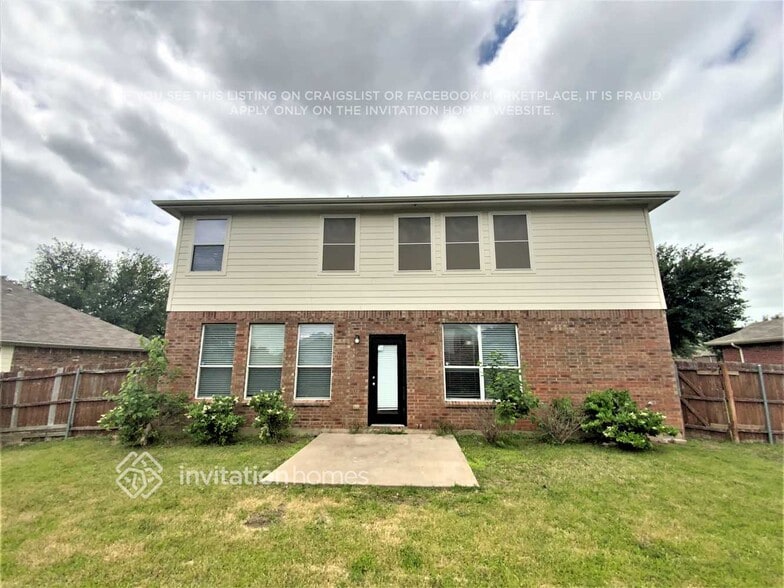 Building Photo - 1116 Sweetwater Dr
