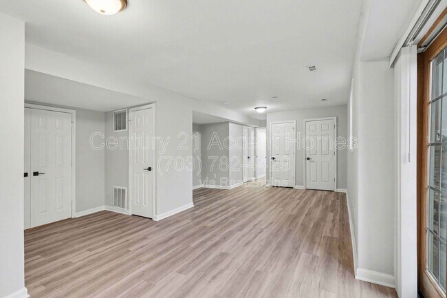 Building Photo - 1012 Aquia Dr