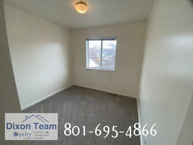 Building Photo - 263 E 100 N