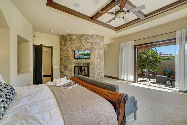 Building Photo - 53299 Via Palacio