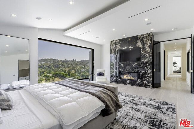 Building Photo - 7567 Hermes Dr