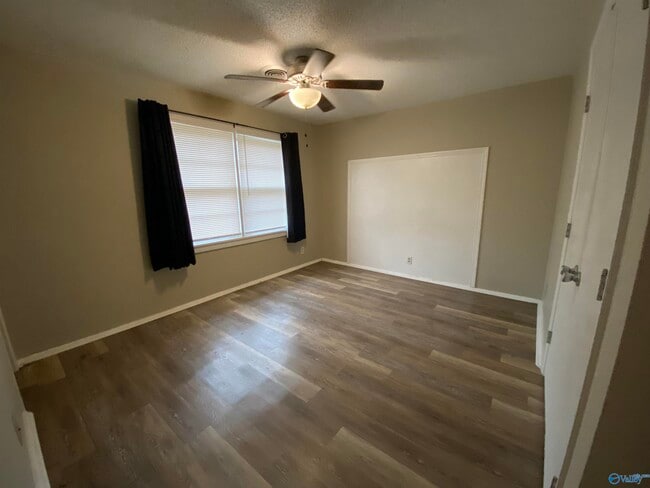 Building Photo - 193 Agua Dr