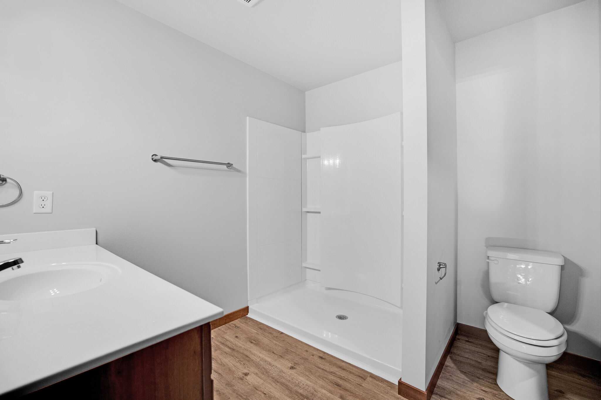 Master Bathroom - 6410 Driscoll Dr