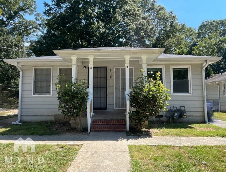 Primary Photo - 605 Cedar Ave NW