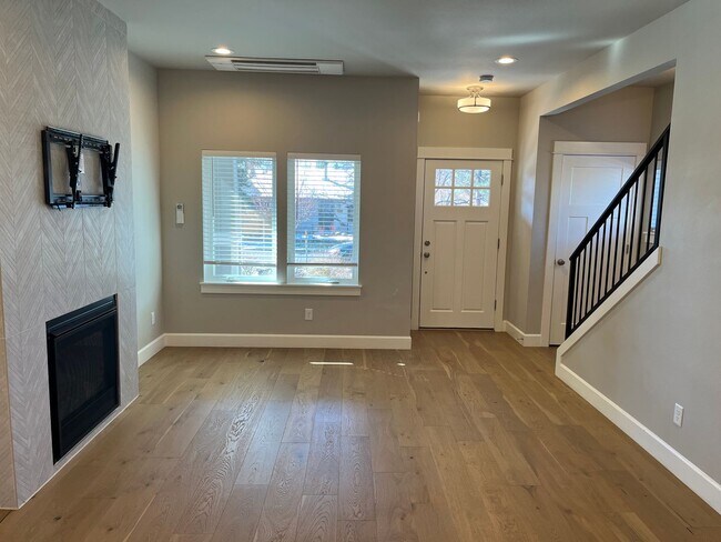 Building Photo - Stand Alone Home w/ Detached Garage and ADU